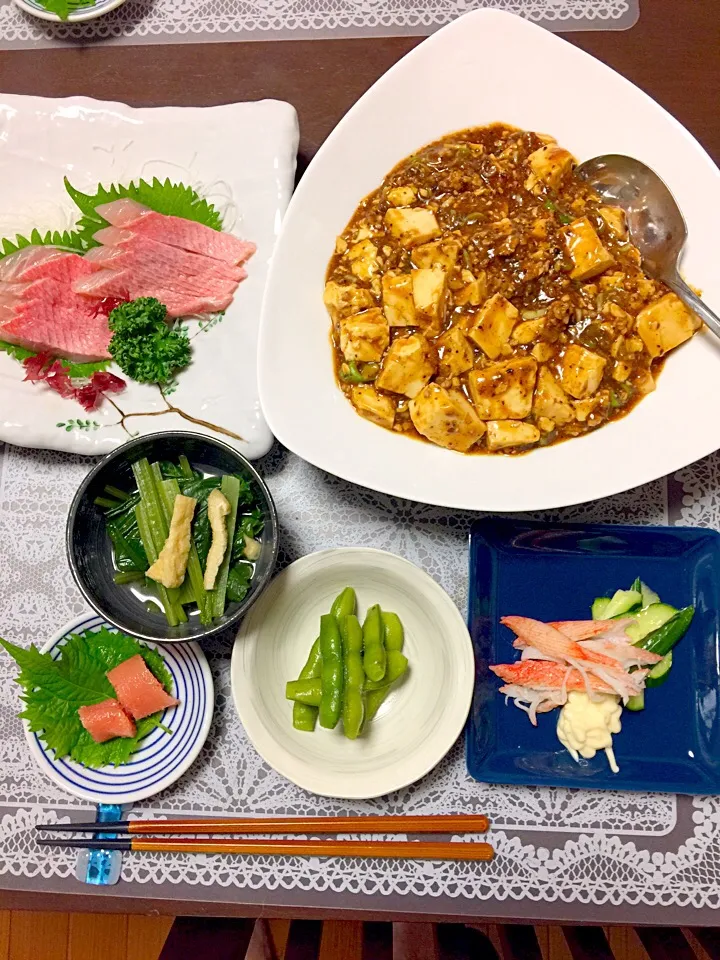 麻婆豆腐。金目鯛の刺身。枝豆。小松菜のおひたし。タラコ。|りょうさん