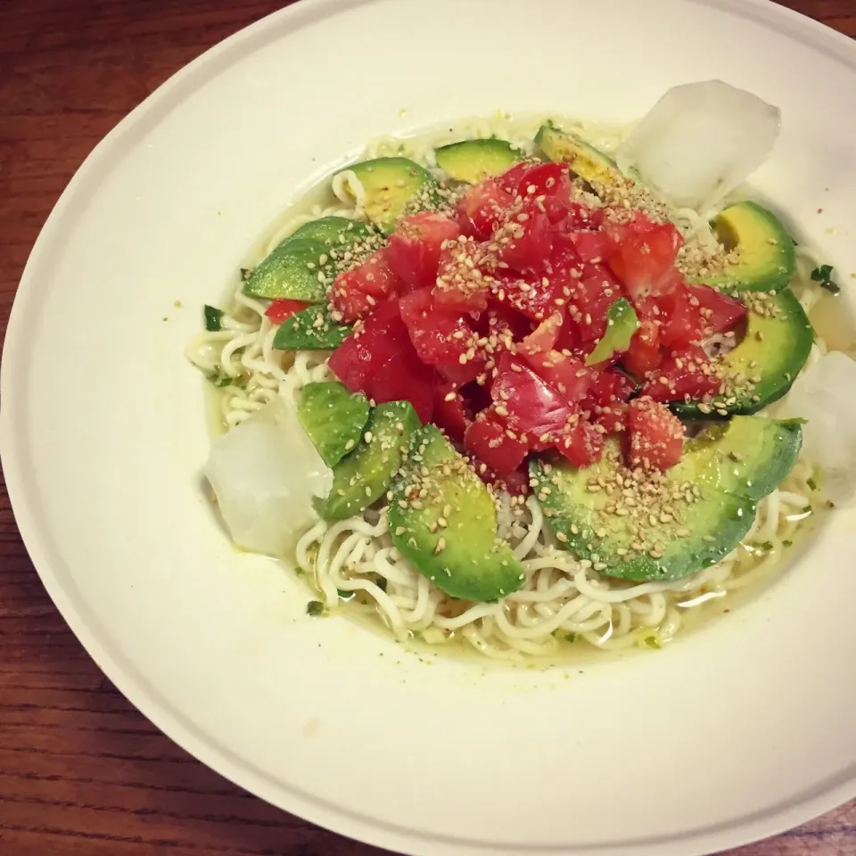 Snapdishの料理写真:#夏は冷やしてサッポロ一番 #夏は冷やしてサッポロ一番塩ラーメン #サッポロ一番塩ラーメン|はーさん