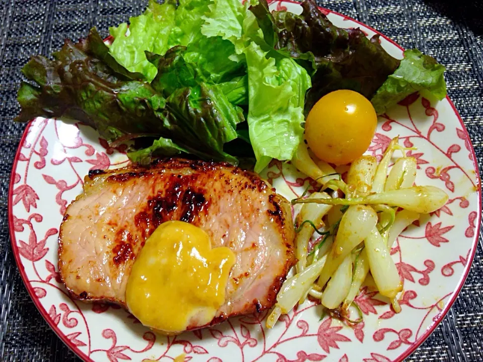 ハムステーキとエシャレットのマヨネーズ味噌炒め✨|はるさん