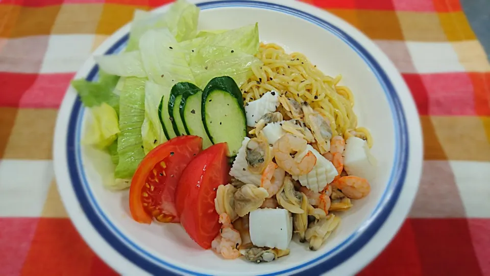 シーフードサラダラーメン|よっしー(=^ェ^=)さん