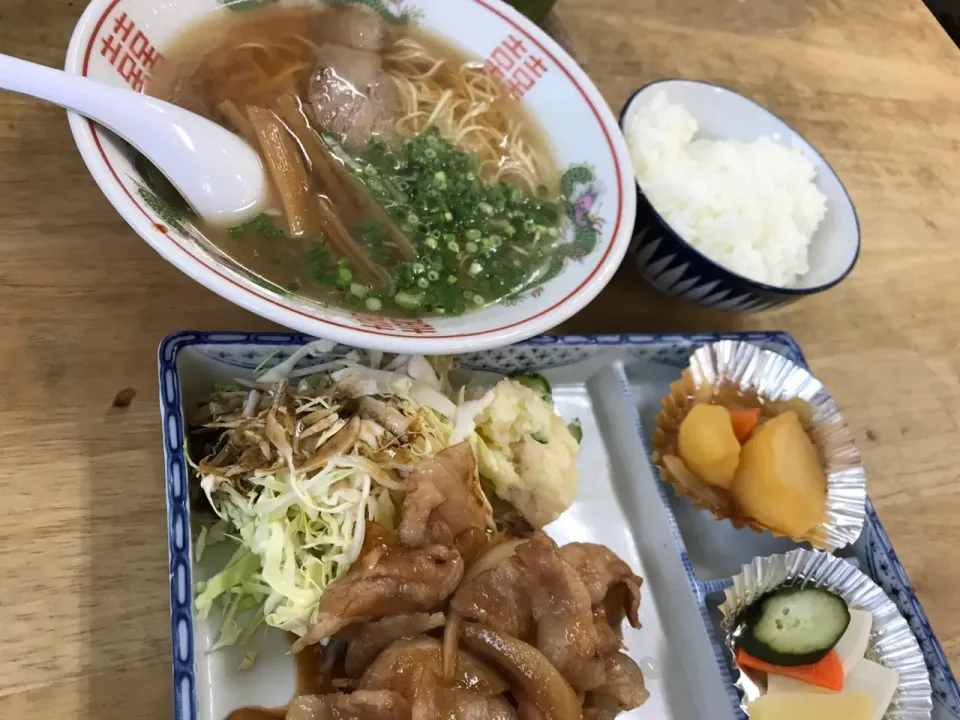 ランチ（焼肉・ライス・ミニラーメン）|まさとさん