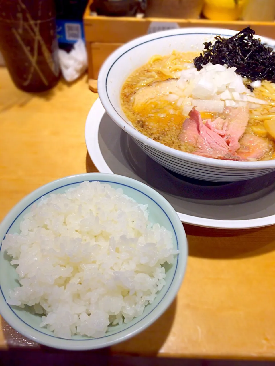 背脂醤油らー麺＋小ごはん@焼きあご塩らー麺 たかはし|morimi32さん