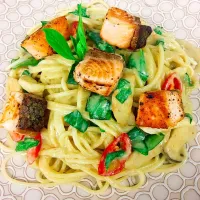 I cooked spaghetti grilled salmon with green curry cream sauce.|Art Ananonさん