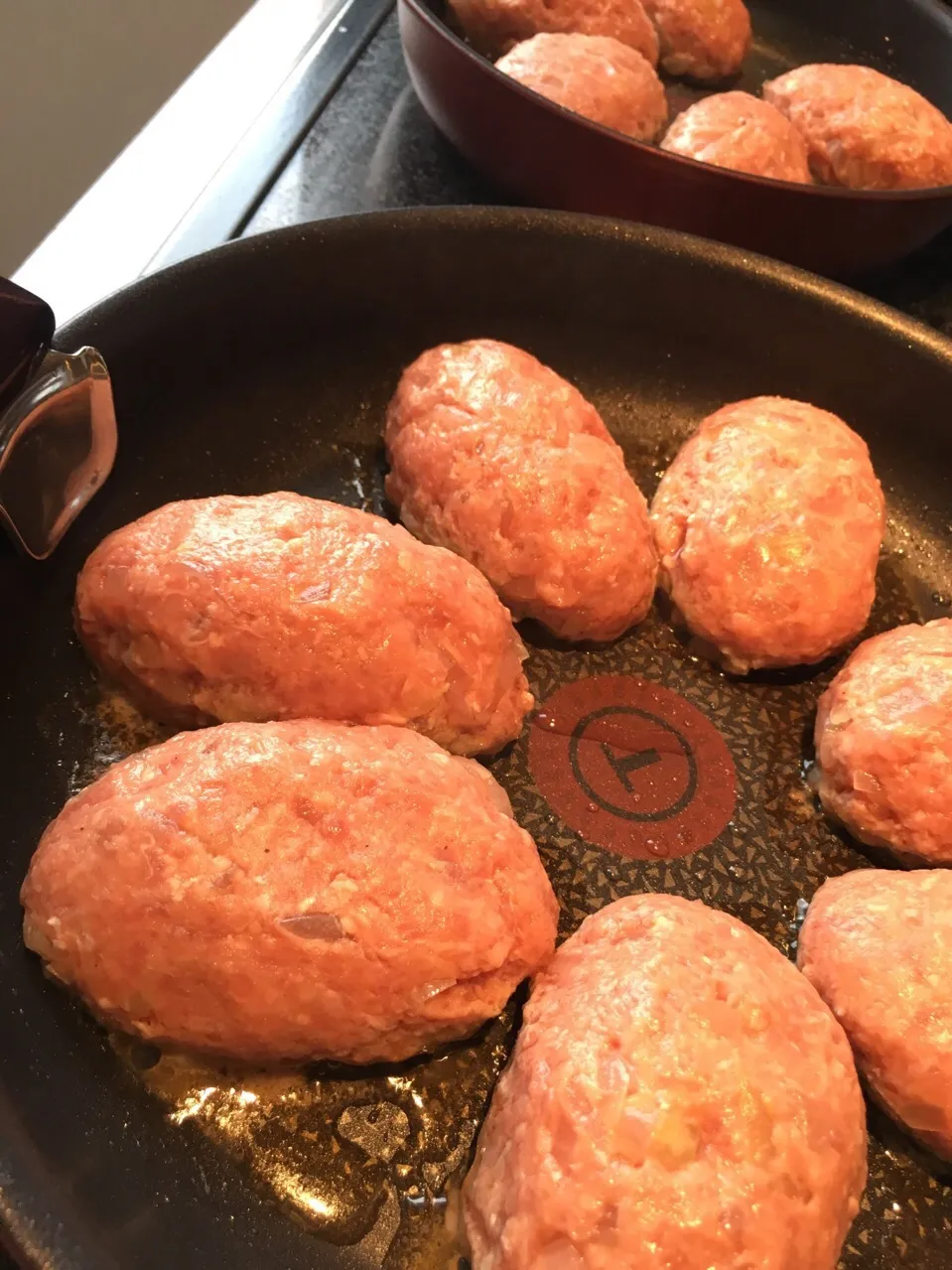 ハンバーグ焼き中😆|てんてんさん