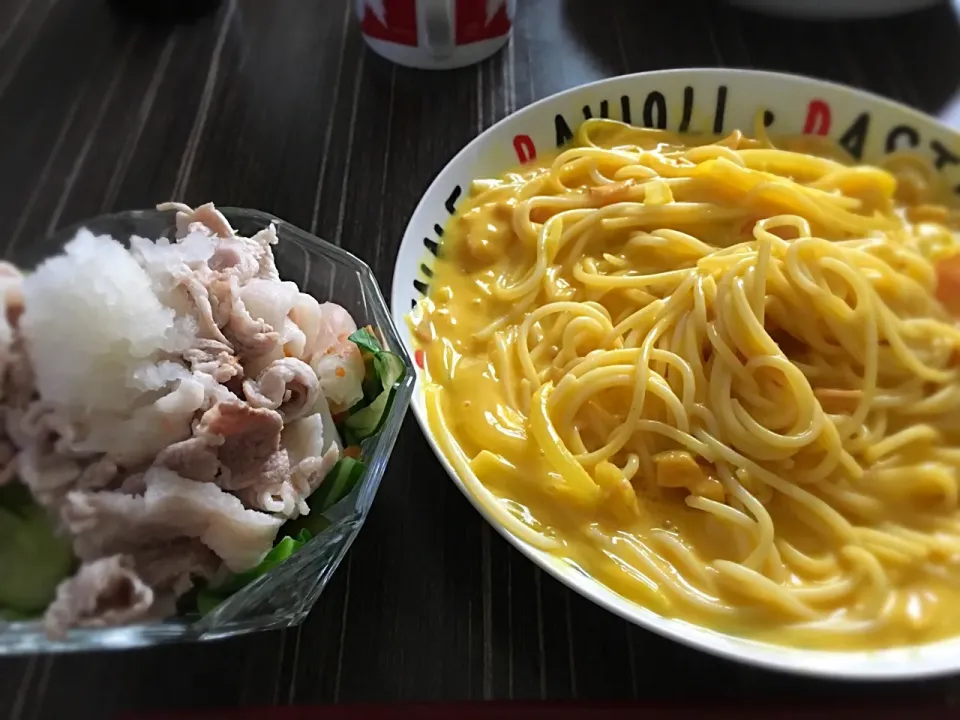 冷製かぼちゃのスープパスタと豚しゃぶサラダ🥗|綾さん