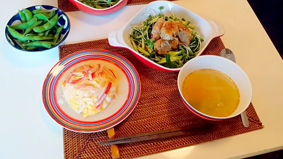 Snapdishの料理写真:今日の夕食　豚こま肉の唐揚げの南蛮、塩あんの天津飯、わかめスープ、枝豆|pinknari🐰🌈さん