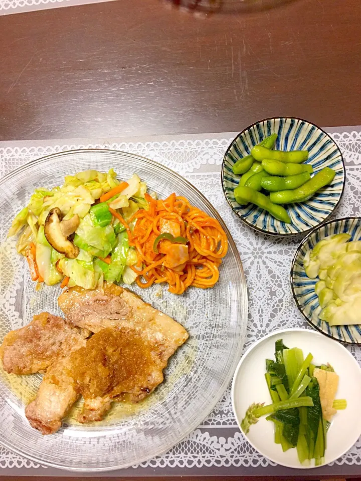 Snapdishの料理写真:ポークソテー。搾菜の漬物。枝豆。|りょうさん