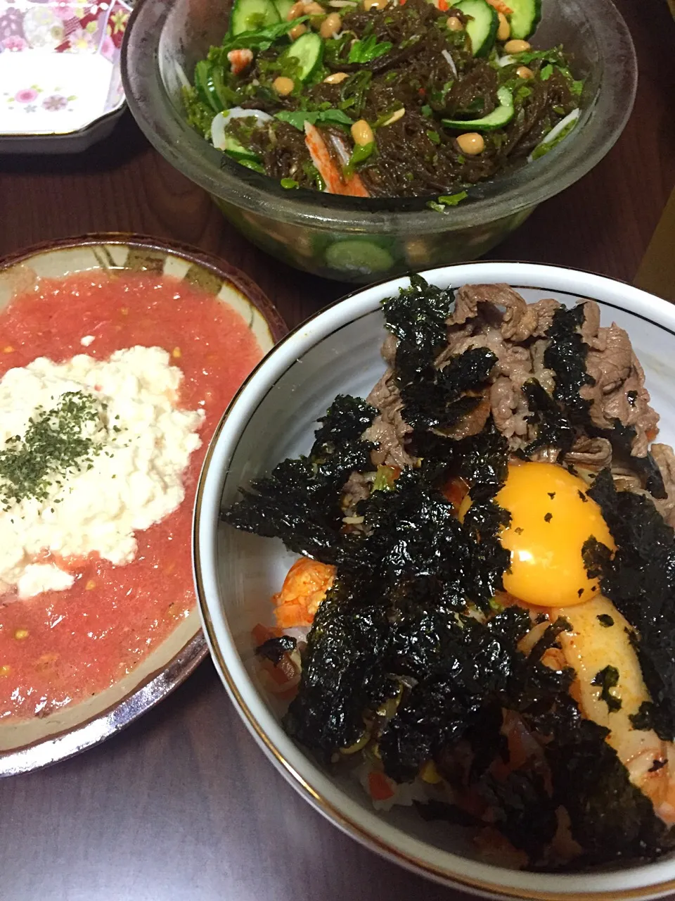 7月19日晩ご飯。ピビンバ、大量ネバネバーズ、シェフnaoki風トマ豆腐🍅|あやさん