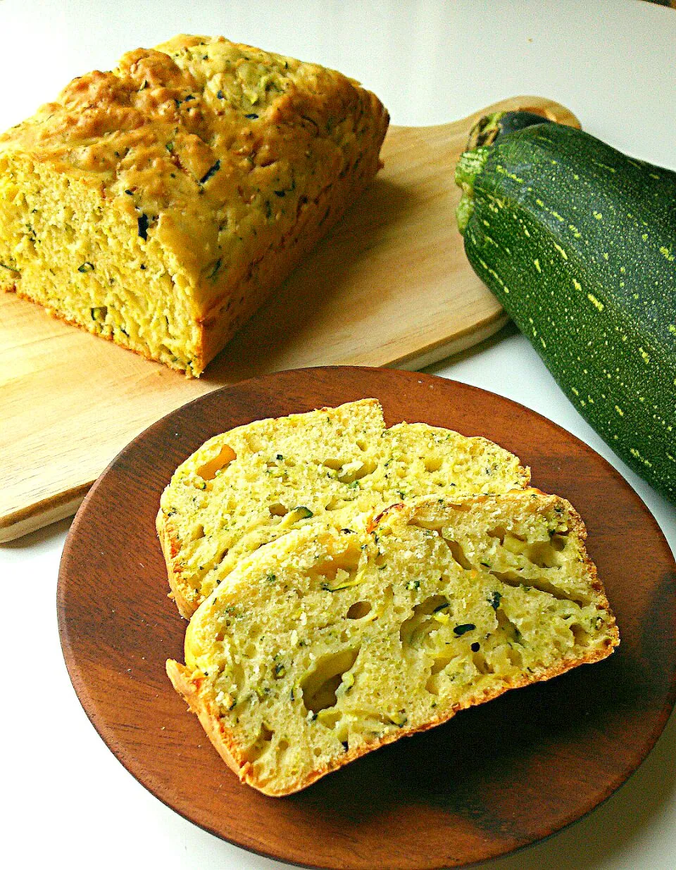 Snapdishの料理写真:Homemade cake    #Zucchini Cake salé ズッキーニのケークサレ #うちごはん #おうちごはん#塩ケーキ|まめさん