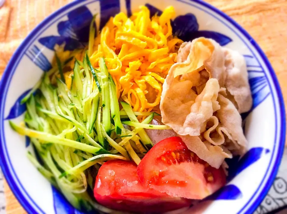 夏の定番冷麺|かなしゅうさん