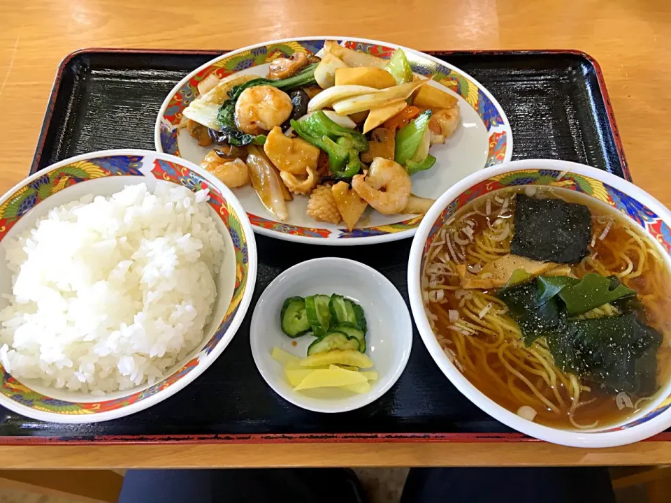 うま煮セット🐴🍜🍚|ゆうじ.さん