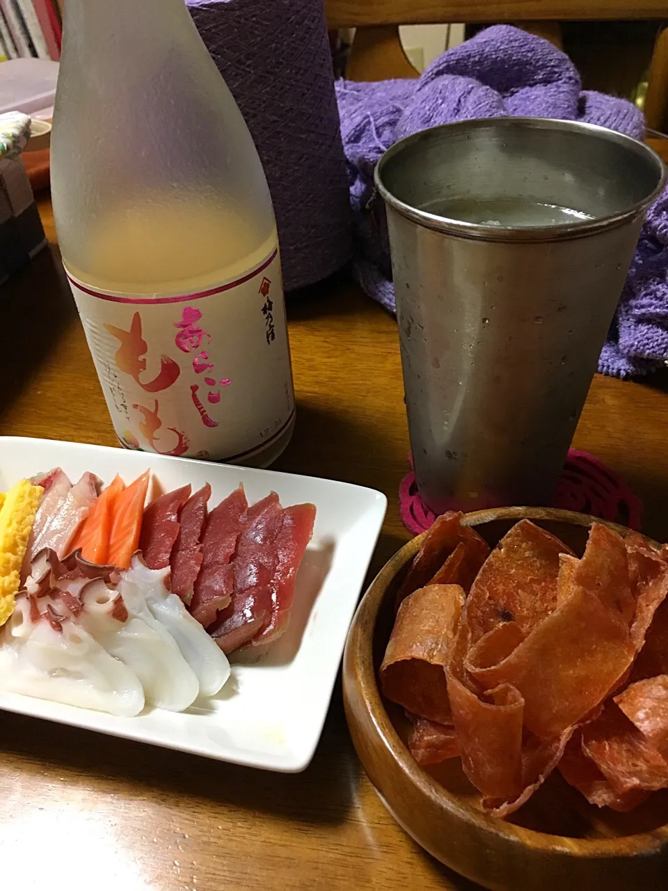 キムチ味トバ
刺身
今日の暑さを乗り切って
乾杯🎵|Miekoさん