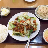 Snapdishの料理写真:回鍋肉の定食|ケンケンさん