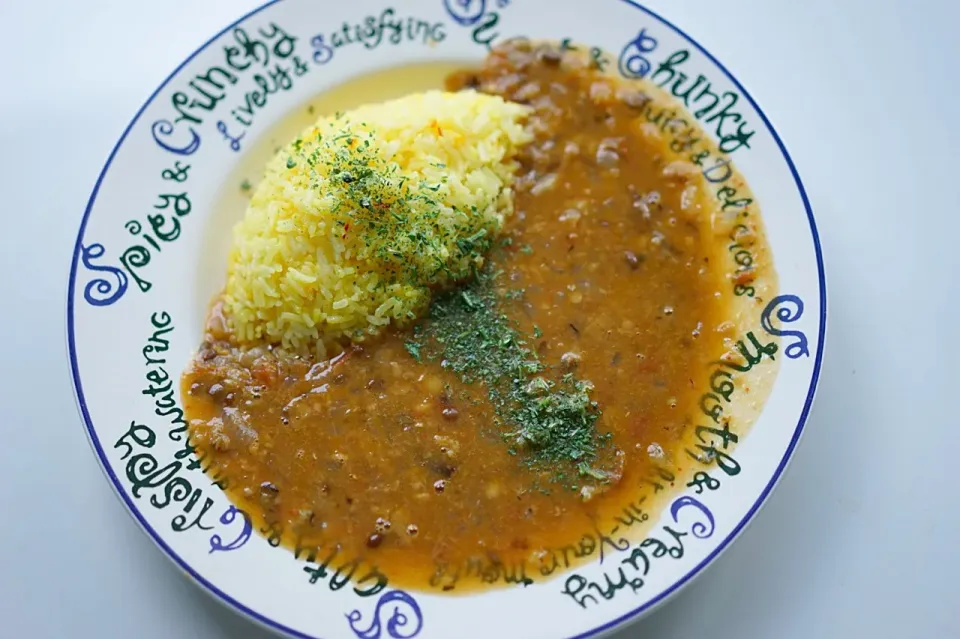 ラムダールカレーとサフランライス

#インドカレー|ユキ❄︎ミライさん