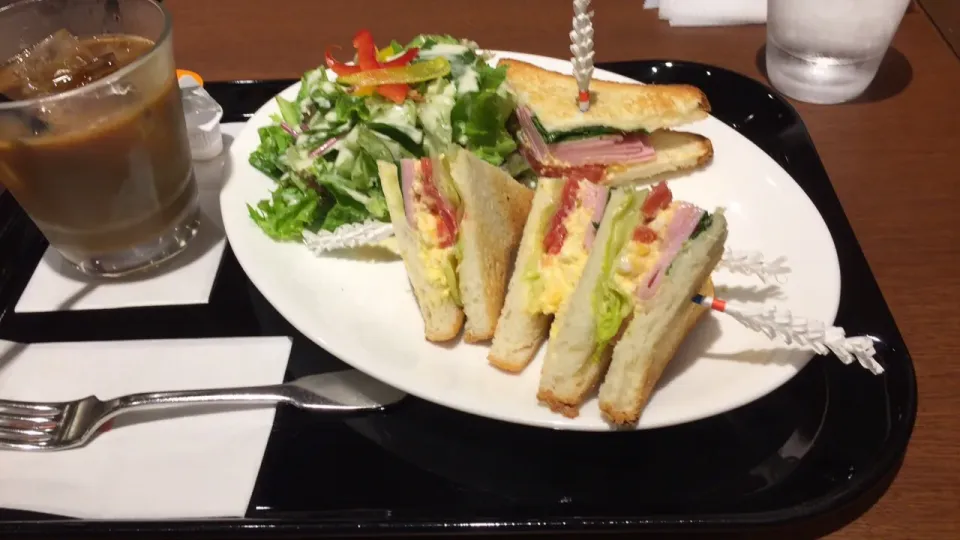 朝食 サンドウィッチ|おっちさん