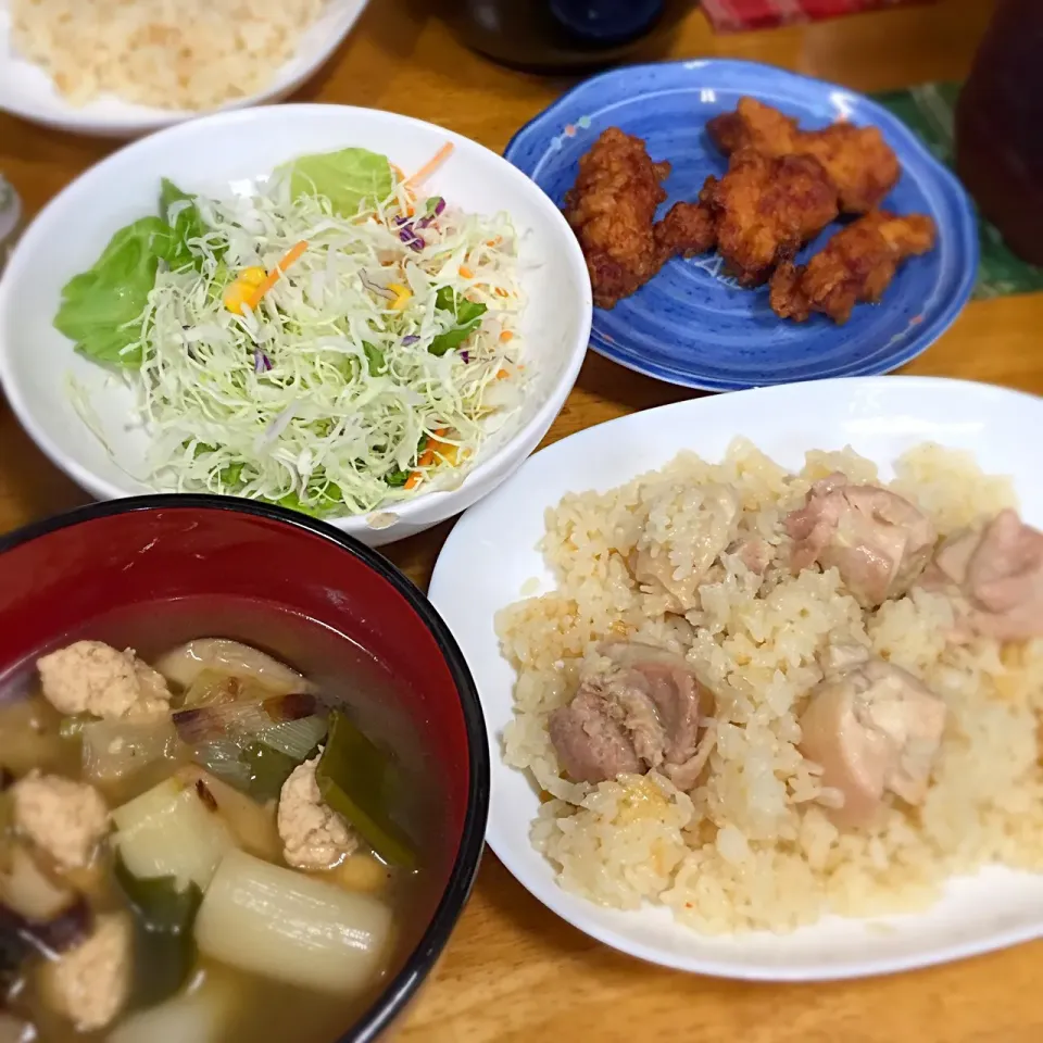 この前美味しかったので、アジアンチキンライス*\(^o^)/*アジアンスープ❣️鶏の唐揚げ、サラダ🥗|すかラインさん