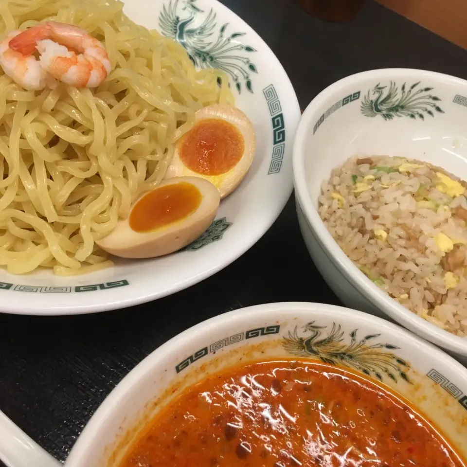 Snapdishの料理写真:エビ辛とんこつつけ麺 半チャーハンセット|Hajime Sakaiさん