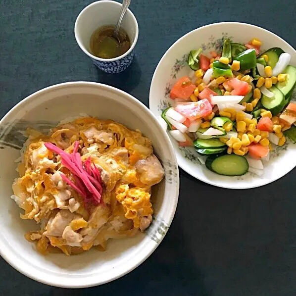 親子丼とサラダ|まっさんさん