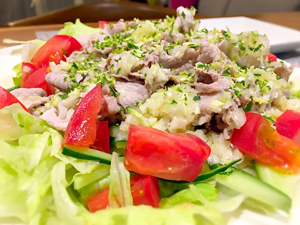 さっぱり爽やか！豚肉のすだちネギソース|&boboさん