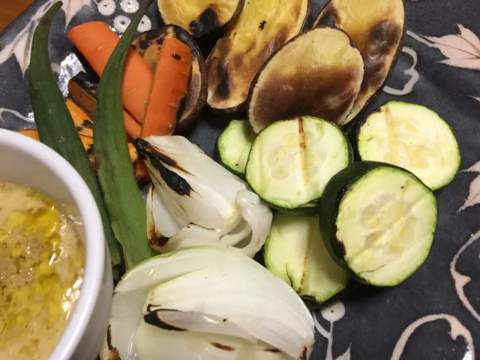 夏焼焼き野菜のバーニャカウダ⁉️|じゃっきーさん