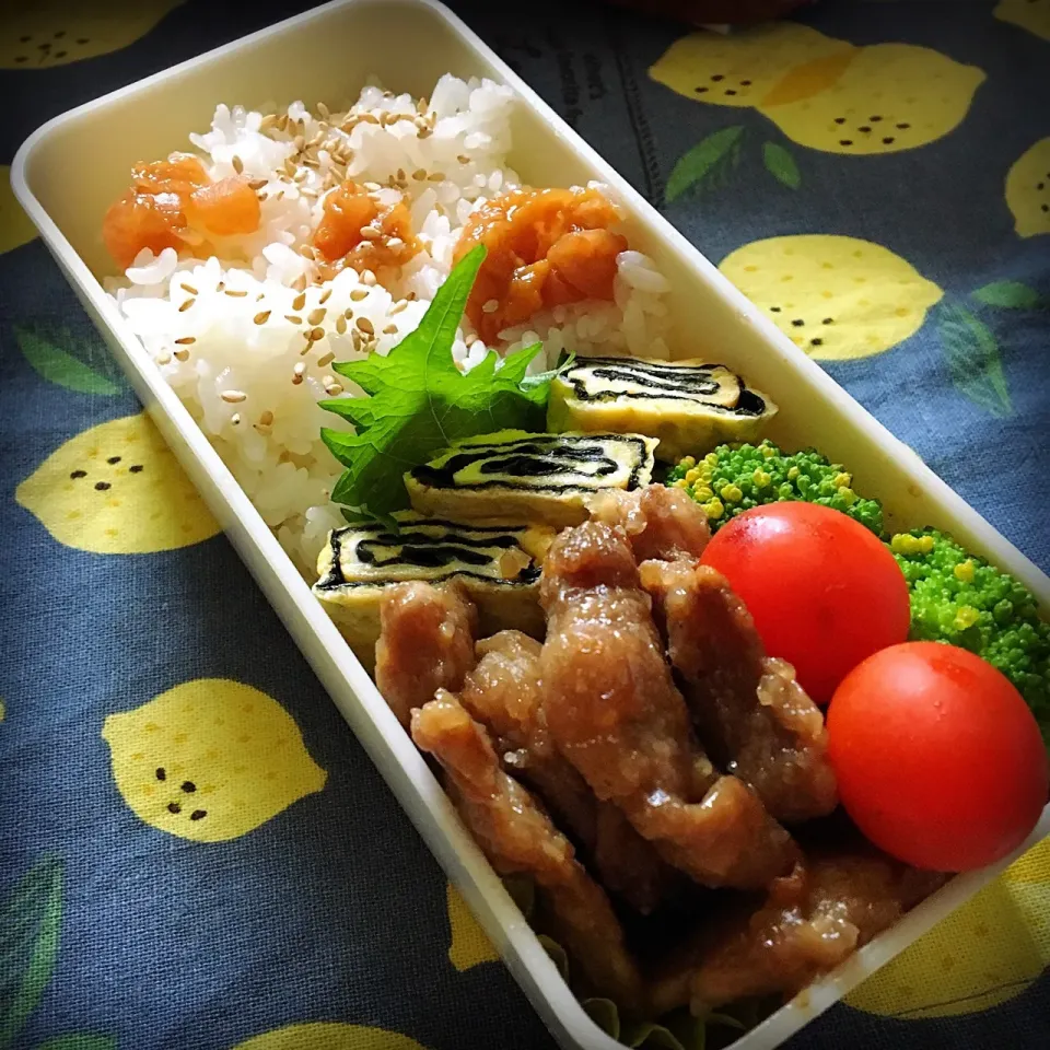 Snapdishの料理写真:#お弁当 #お昼ご飯 #ジンギスカン

おはようございます🌞
7.23 今日の息子部活弁当🍱|renharuruさん