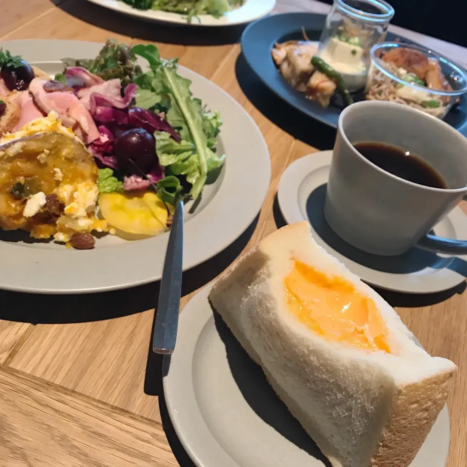 ゲートタワーホテルのレストランで朝食|麻紀子さん