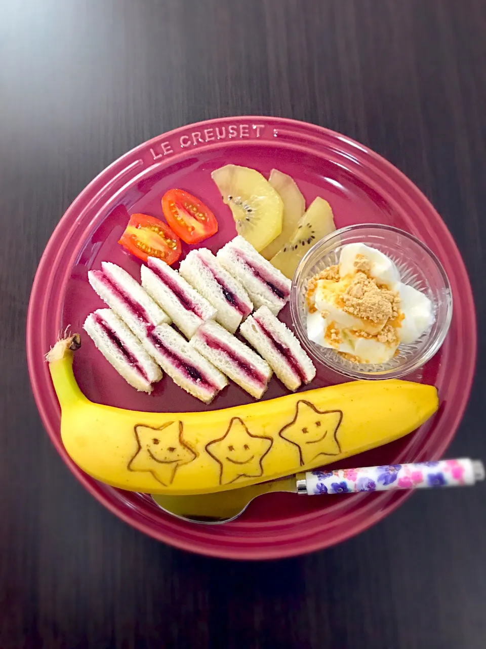 7/23❁息子離乳食 朝ごはん☀️
バナナ🍌
ブルーベリージャムサンド
きな粉ヨーグルト
プチトマト🍅
ゴールデンキュウイ🥝|つんさん