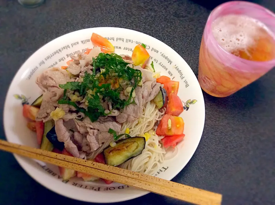 サッパリ豚シャブそーめん🐷と夏の定番ビール🍺|pucchokoboさん