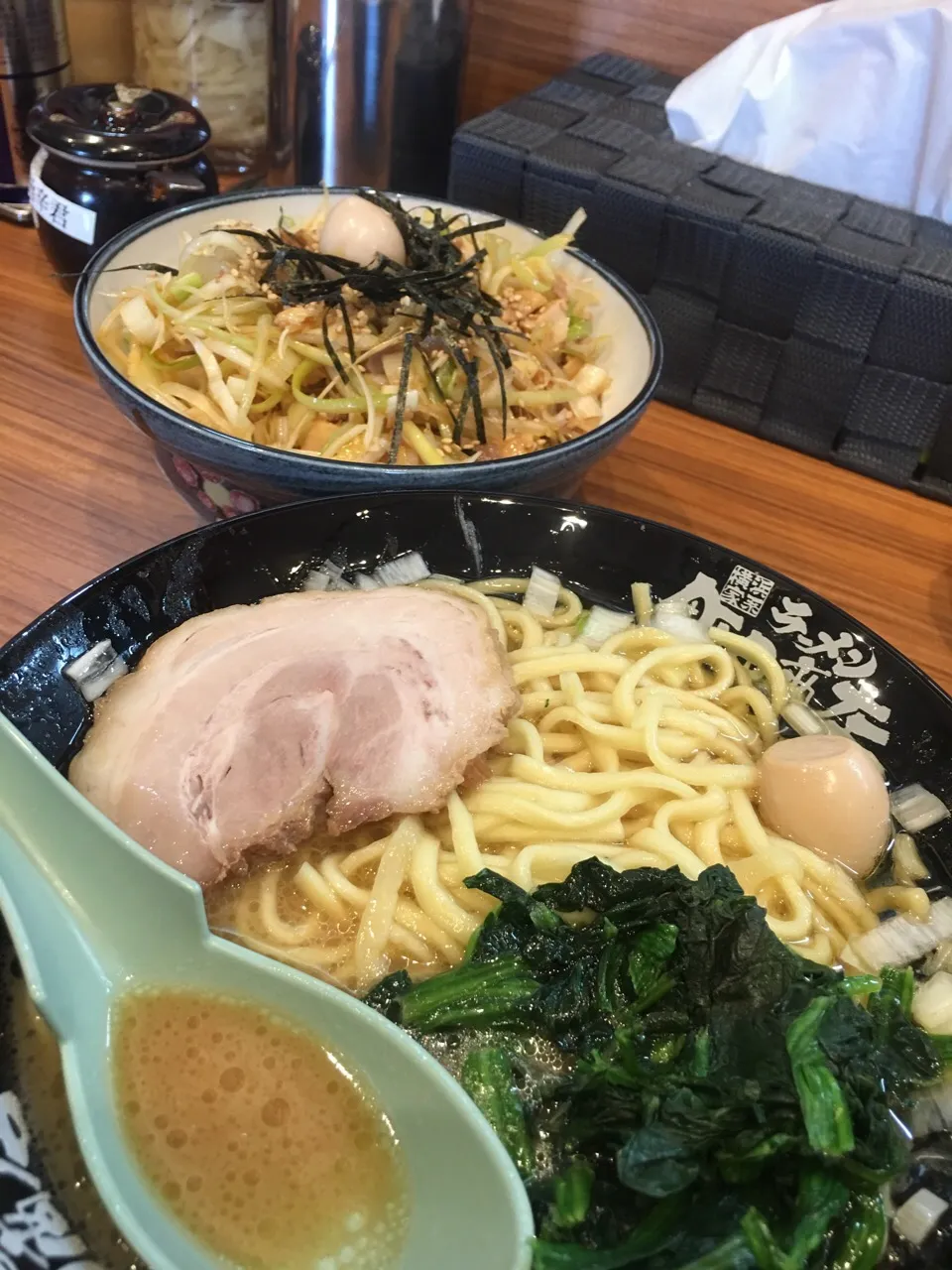 ラーメン 濃い目、硬め、脂多め  とネギチャ丼|Hajime Sakaiさん