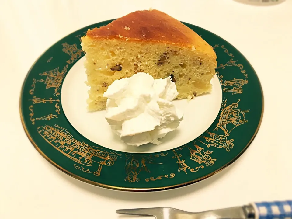 Snapdishの料理写真:本日のおやつ〜ナッツとドライフルーツのパウンドケーキ〜|yuuさん