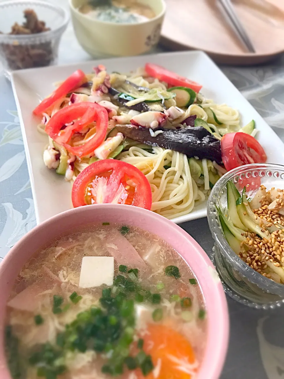 Snapdishの料理写真:夫の作る昼ごはん🍚
ゴチになります😋|minipicnicさん