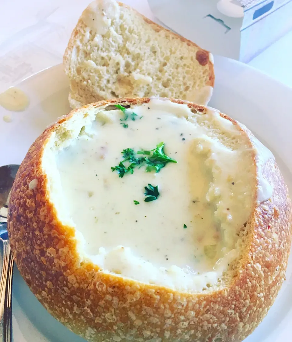 San Francisco's Clam Chowder breadbowl  #clamchowder #clams|🌺IAnneさん