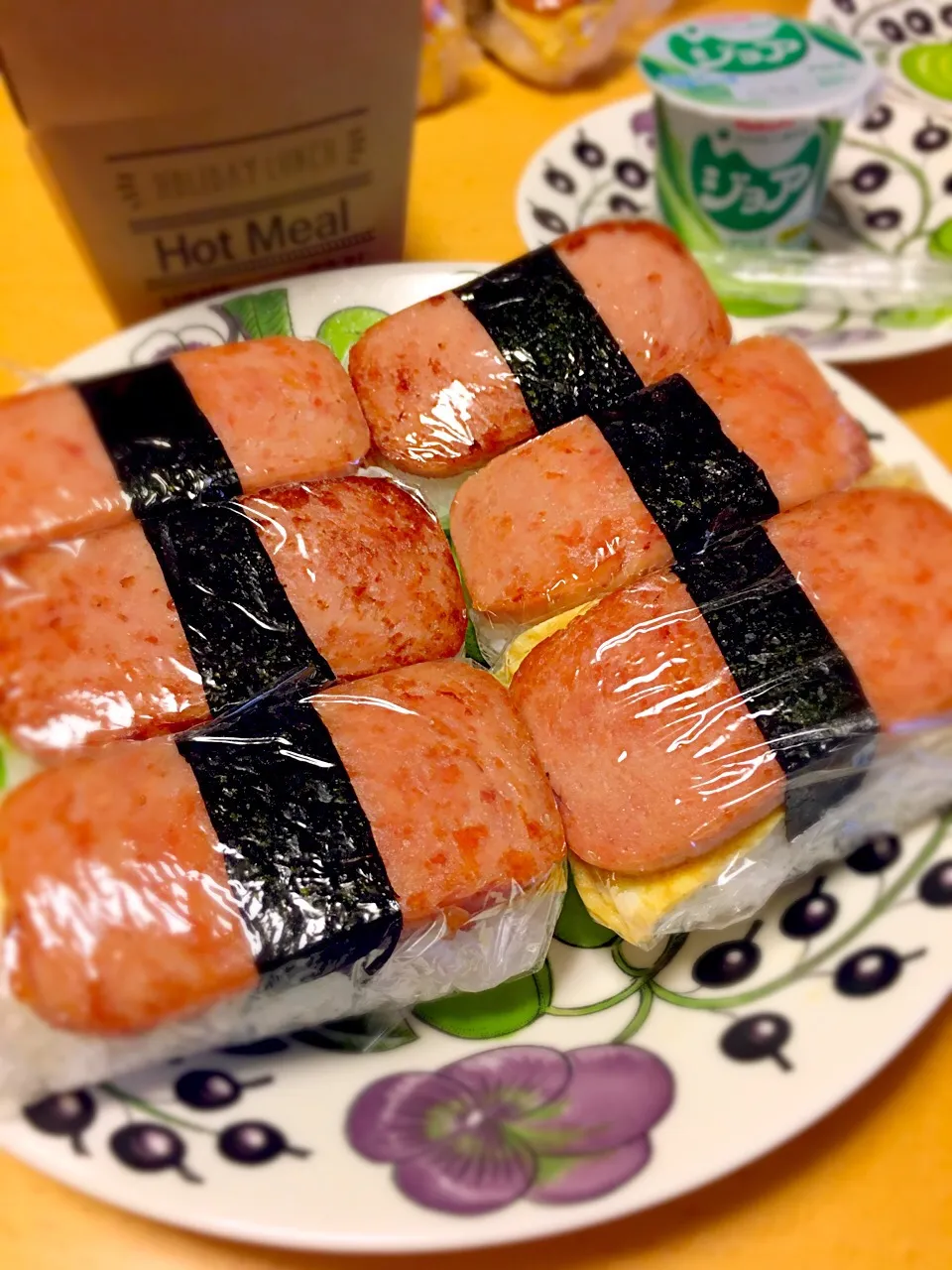 Snapdishの料理写真:高校生お弁当〜スパムおにぎり🍙|まさまささん