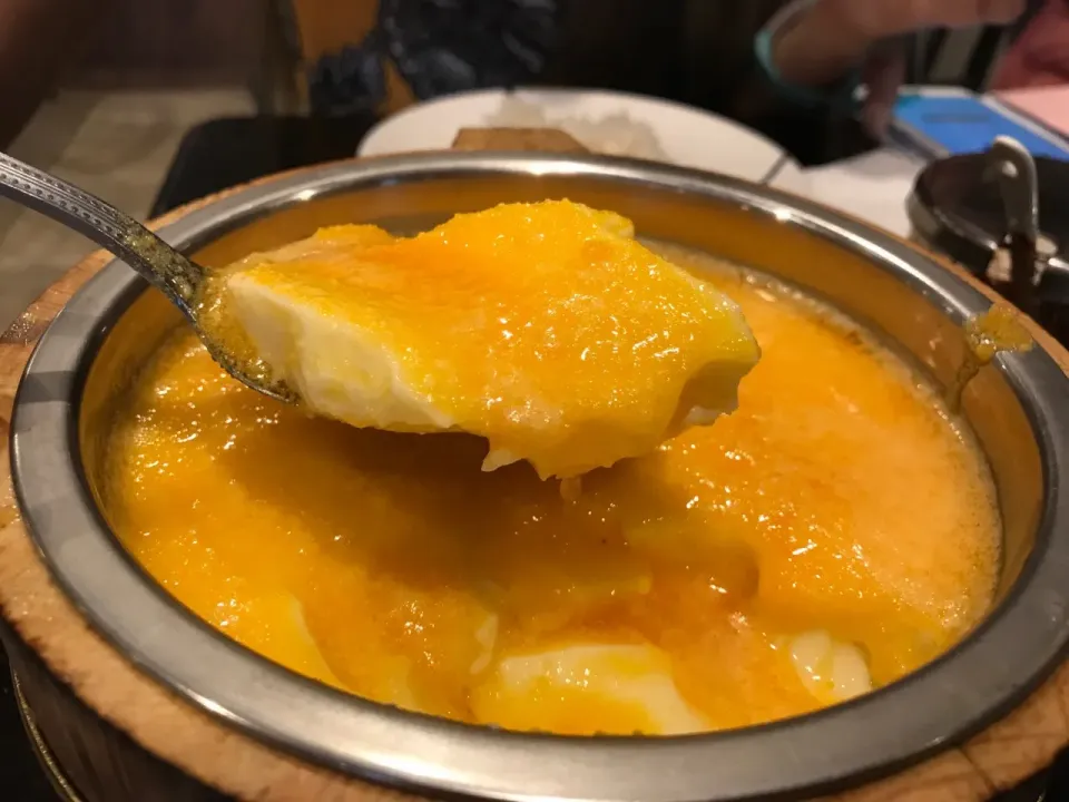 Steamed egg covered with salted egg yolk.|Ariz Guzmanさん