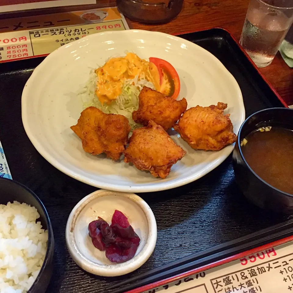 Snapdishの料理写真:若鶏の唐揚げ定食*\(^o^)/*|すかラインさん