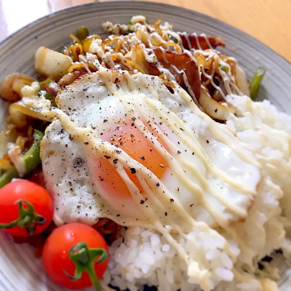 Snapdishの料理写真:ソース焼きそば😋|ららさん