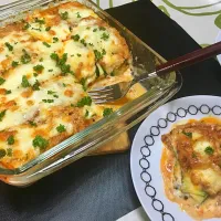 Snapdishの料理写真:✨ZUCCHINI LASAGNA...with lots of PARMIGIANO REGGIANO cheese🧀✨パルミジャーノレッジャーノチーズたっぷりのズッキーニラザニア🧀
Real parmigiano reggiano cheese goes well with this dish...このお料理に本物