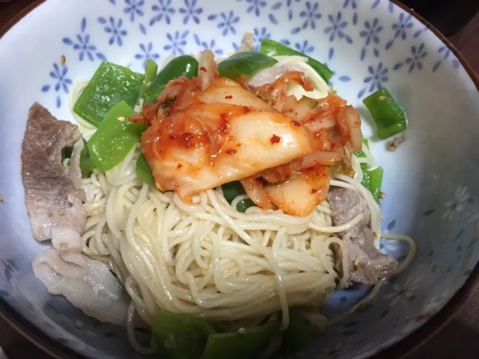 豚肉ピーマンキムチそうめん！|ごはんーさん