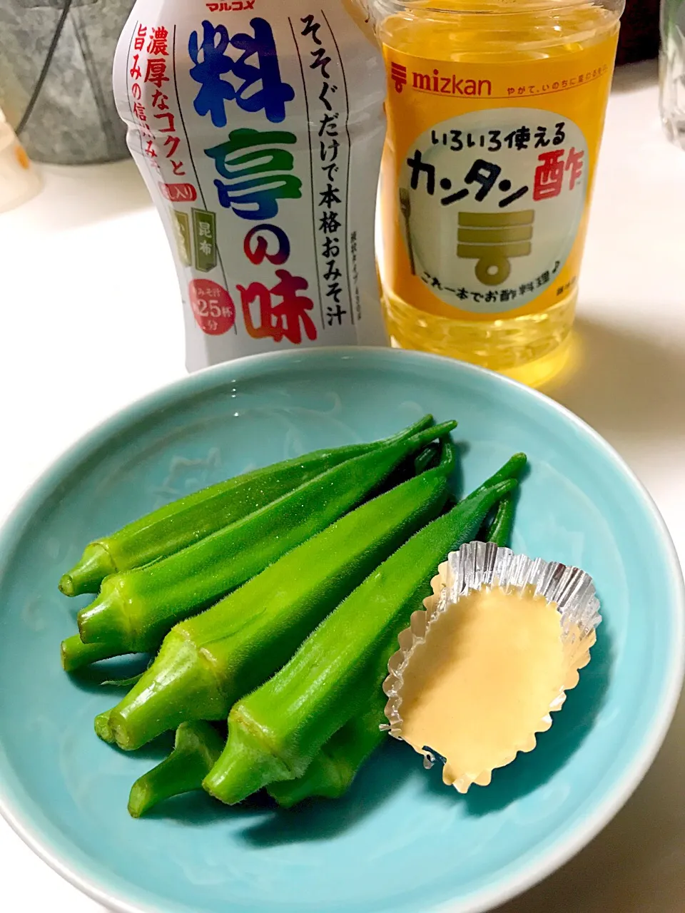 Snapdishの料理写真:マルコメの液体みそとミツカンのかんたん酢のコラボで、オクラの味噌マヨディップを作りました～🎵|みほままこさん