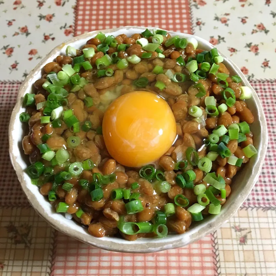 Snapdishの料理写真:納豆たまごかけごはん🍚🐣|＊ゆみしぼり＊さん