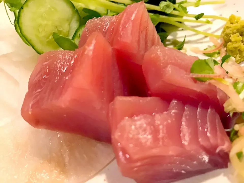 Snapdishの料理写真:マグロ刺身|Food is lifeさん