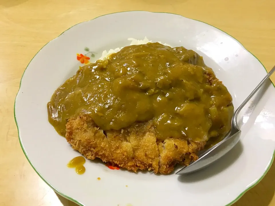 キッチン叶   カツカレー🍛|コージ💫さん