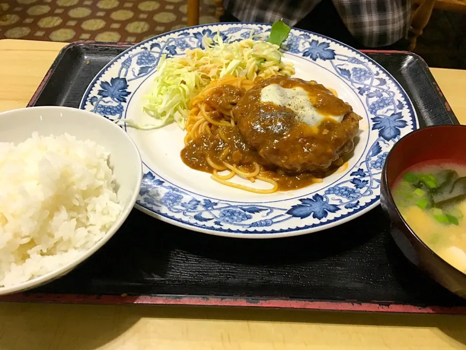 キッチン叶   ハンバーグ定食|コージ💫さん