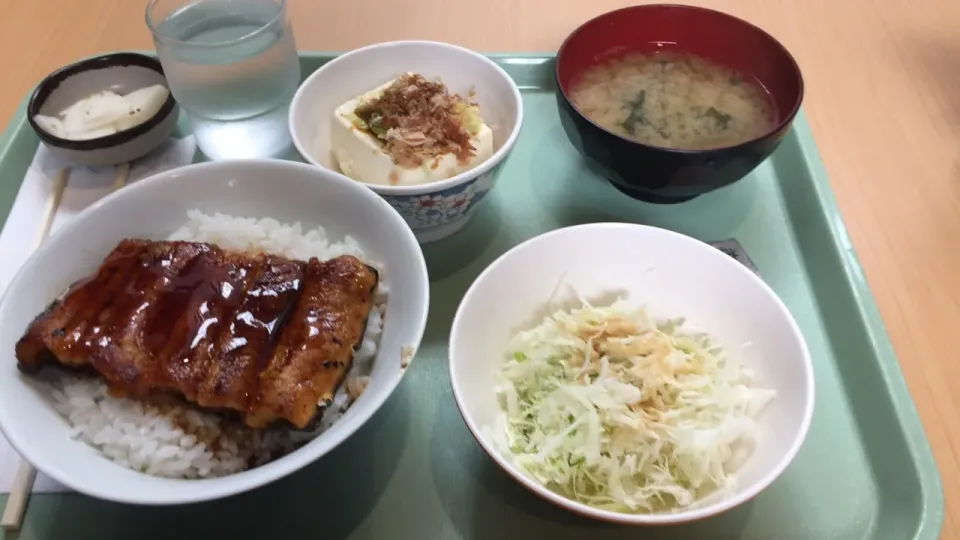 鰻丼 ７１０円|おっちさん