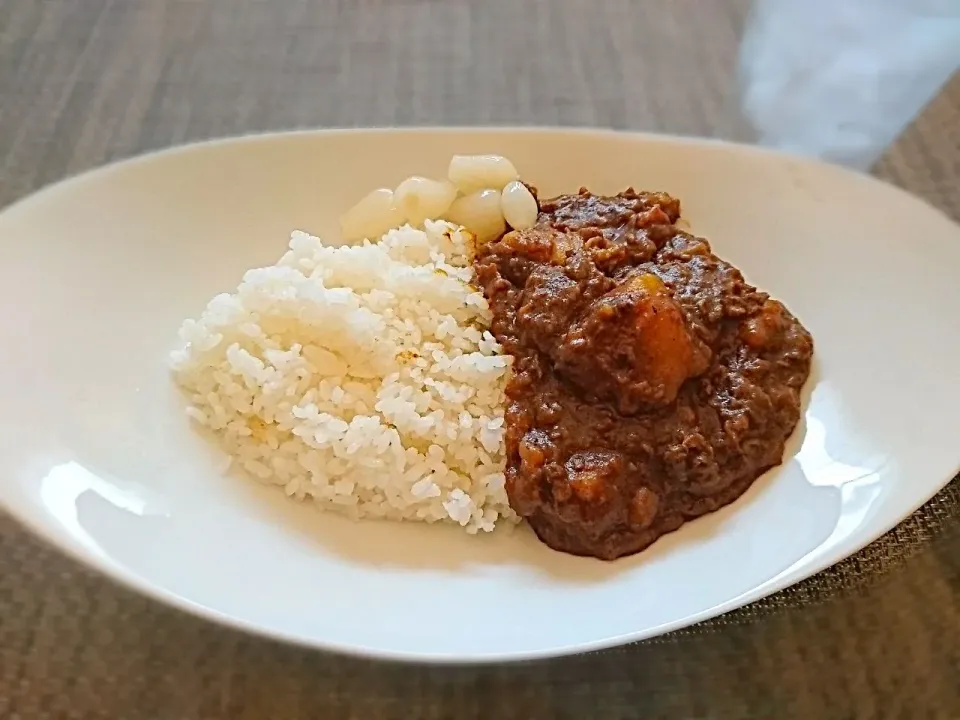 休日の水曜日は、夕べ、娘が作ってたカレー🍛を頂きます♡|yokoさん