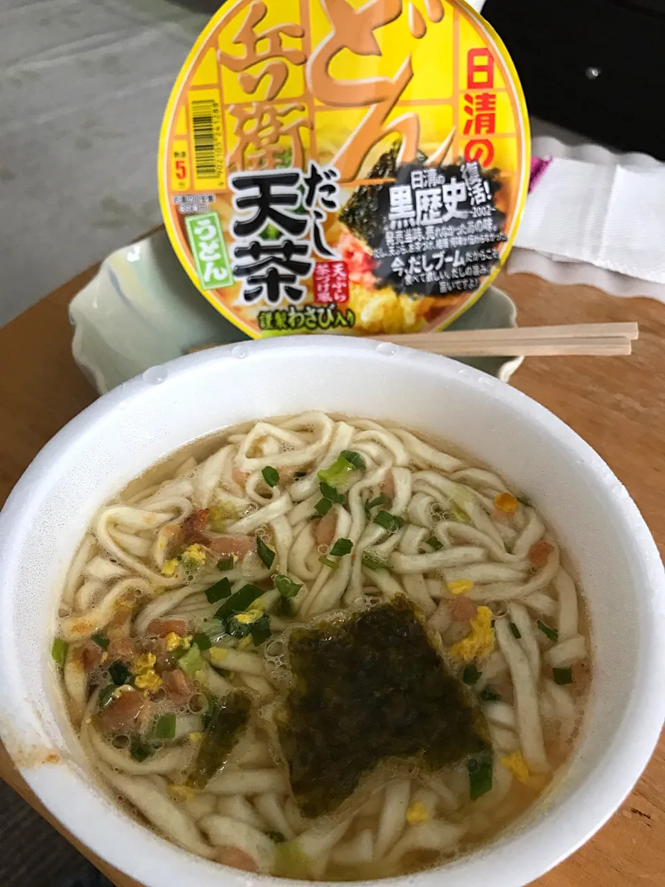 Snapdishの料理写真:カップらーめん🍜
どん兵衛だし天茶|るみおんさん