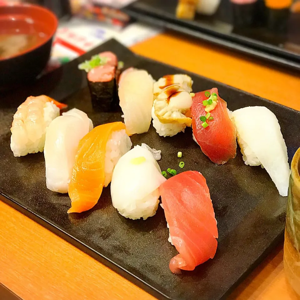 Snapdishの料理写真:#ワンコインランチ お寿司🍣|恭子さん