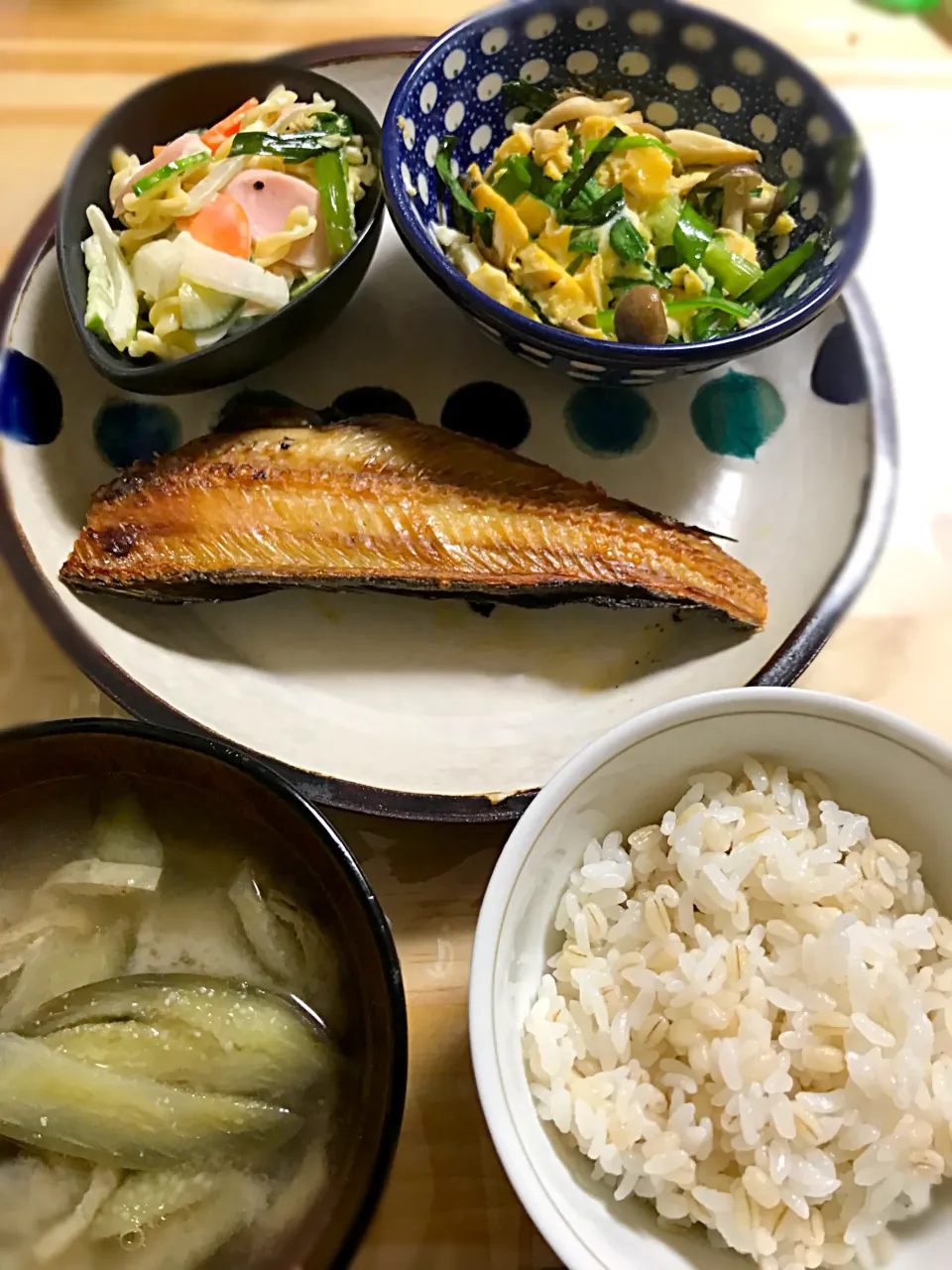 Snapdishの料理写真:お魚定食
#縞ほっけ#にら玉#マカロニサラダ
#給食の偉大さ|tun223さん