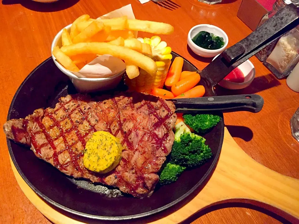 Angus rib eye steak|Sky Blueさん