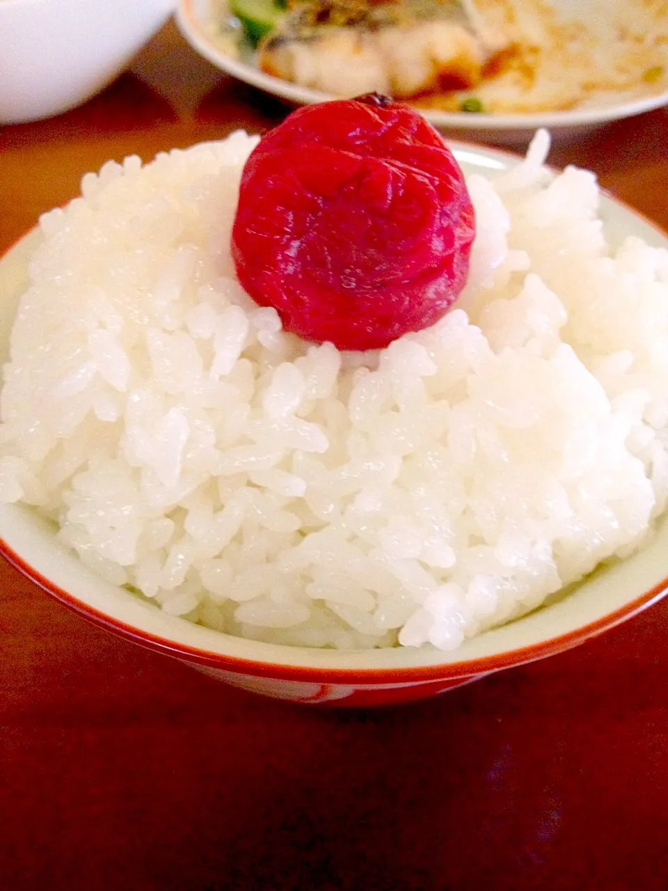 Snapdishの料理写真:炊きたてご飯❤️梅干し✨今日はゆめぴりか😌😌😌|まいりさん